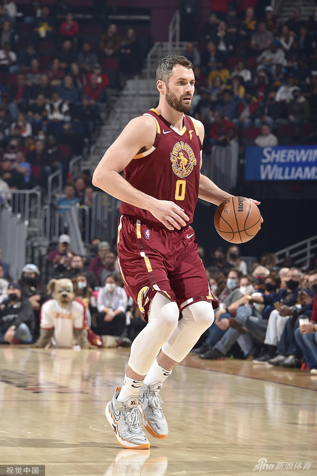 激动不已 激动不已